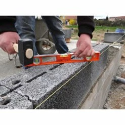 NIVEAU RECTANGULAIRE MOULE 80 CM 2 SEMELLES 2 POIGN. MONDELIN - 872080